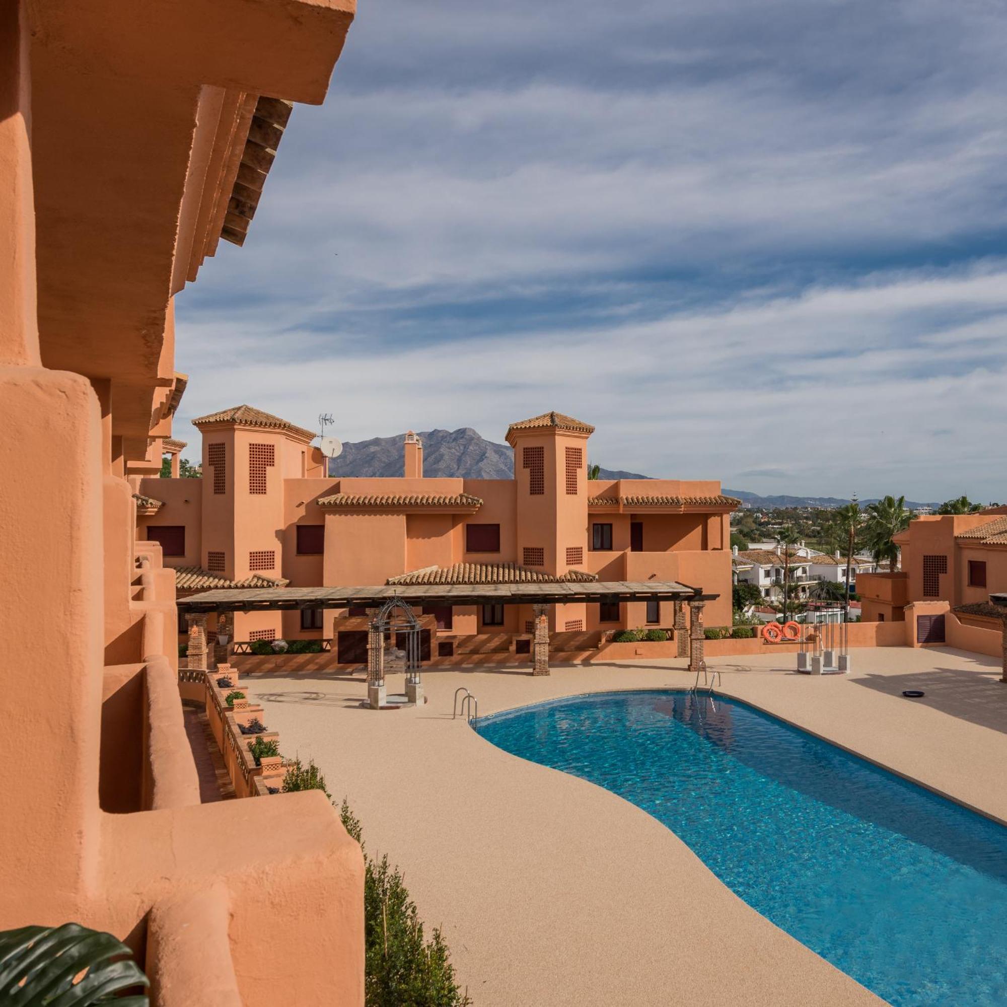 Royal Marbella Golf Resort เอสเตโปนา ภายนอก รูปภาพ