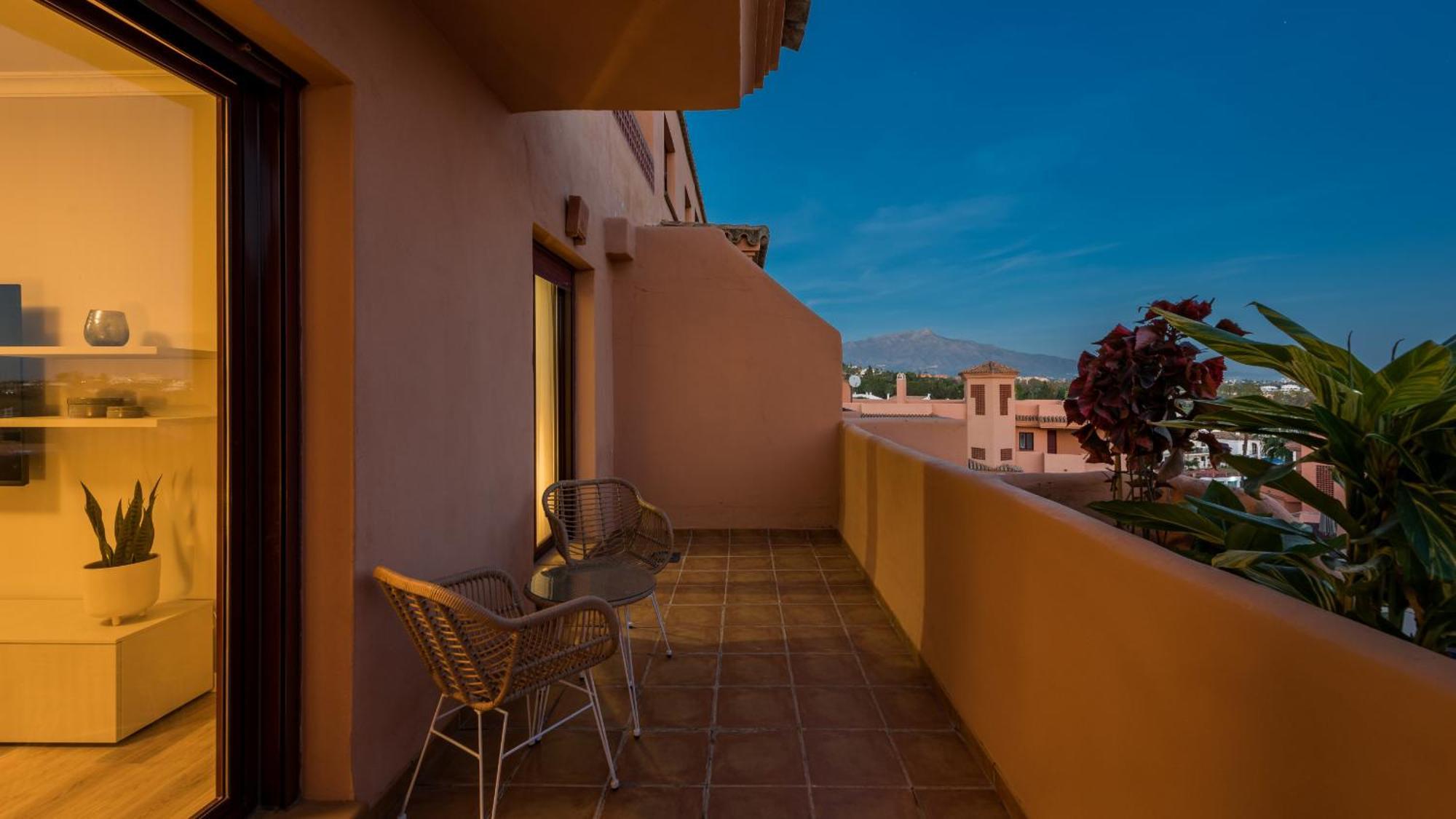 Royal Marbella Golf Resort เอสเตโปนา ภายนอก รูปภาพ