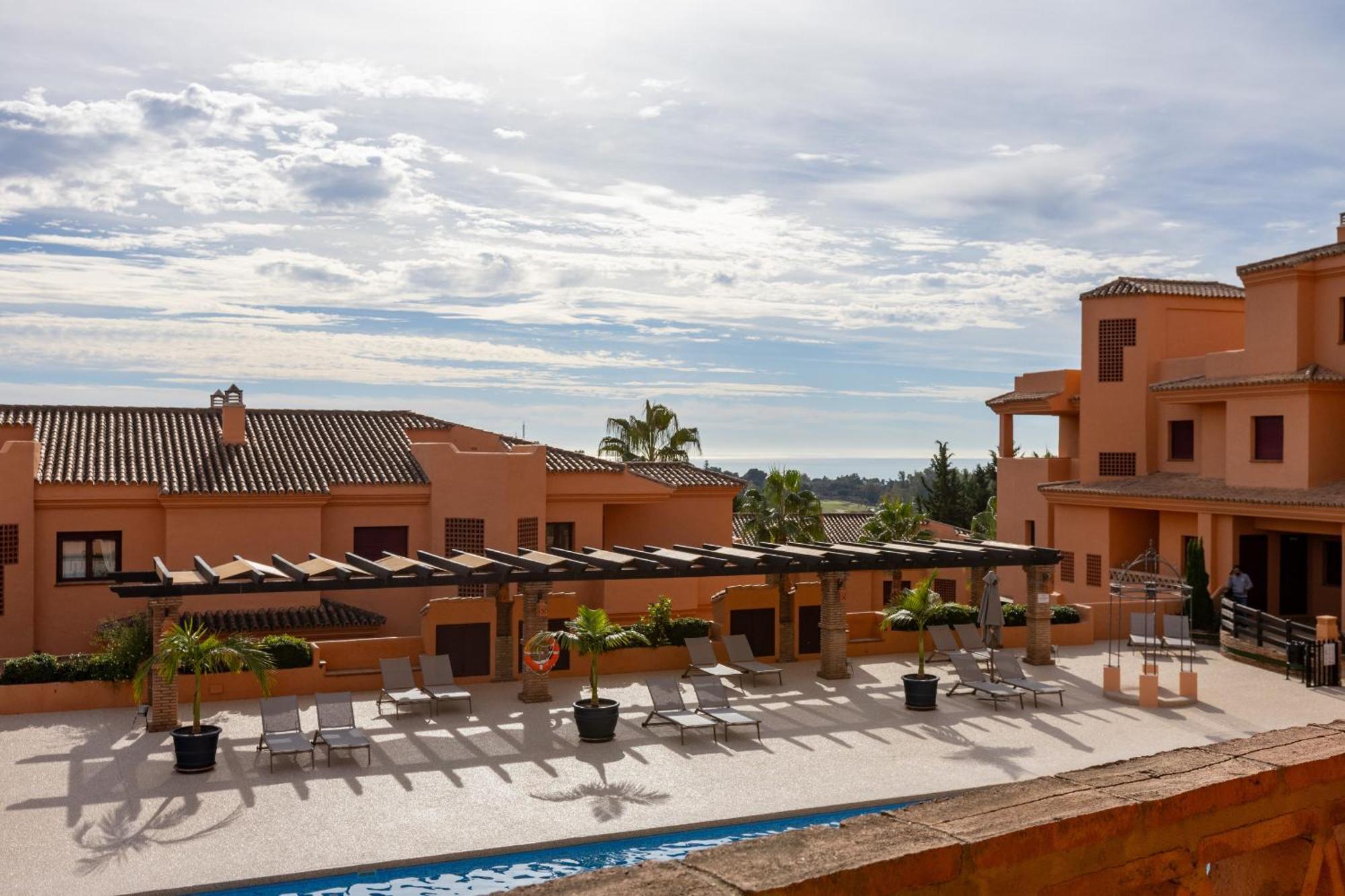 Royal Marbella Golf Resort เอสเตโปนา ภายนอก รูปภาพ