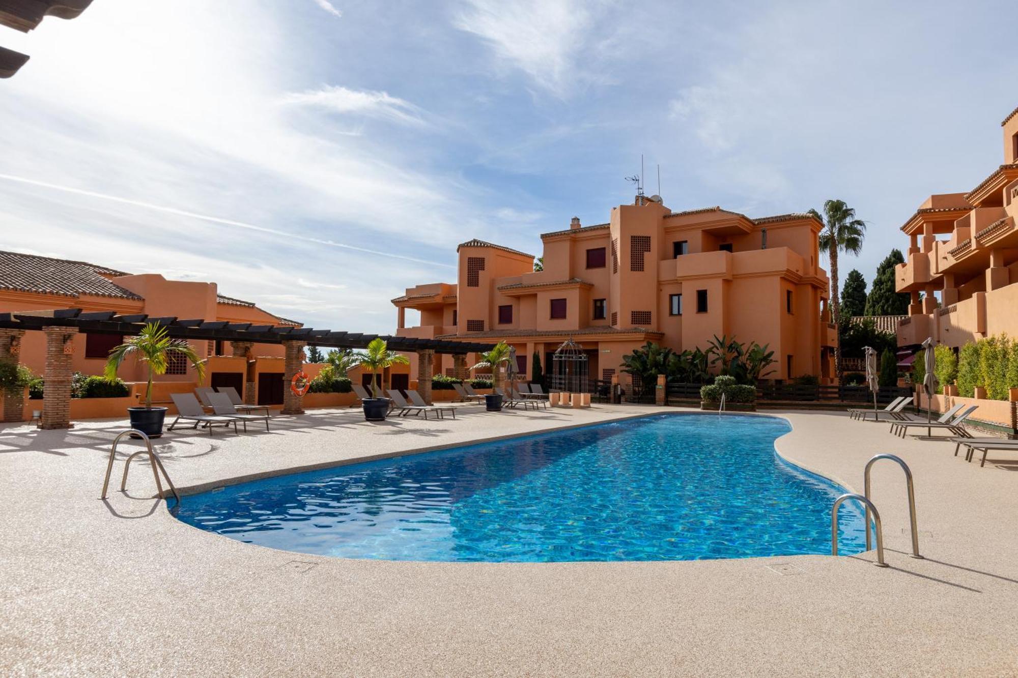 Royal Marbella Golf Resort เอสเตโปนา ภายนอก รูปภาพ