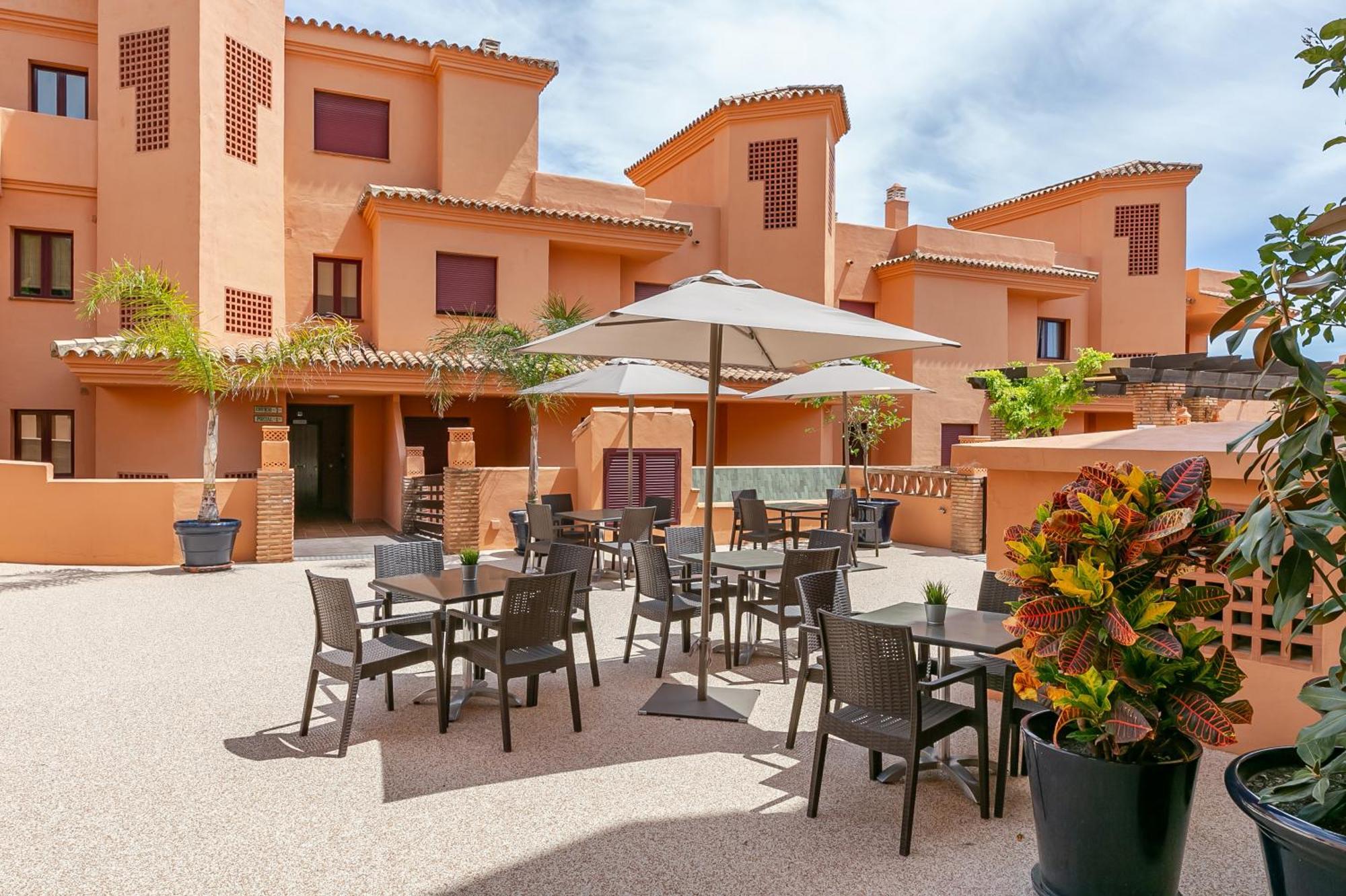 Royal Marbella Golf Resort เอสเตโปนา ภายนอก รูปภาพ
